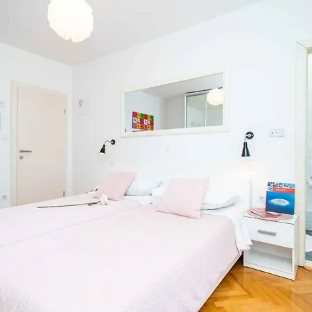 Apartment In 46221 Dubrovnik